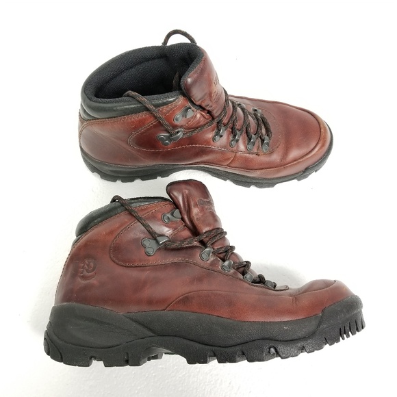 dunham hiking shoes
